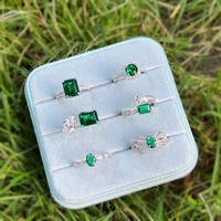 Trendiger Feinschmuck 925er Silberring mit 5A Rosa Saphir, Smaragd Zirkonia und Grünem Quadratischem Stein – 925er Silber Eheringe