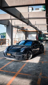 Kit Carrosserie pour Porsche 992 Style Top en Fibre de Carbone : Pare-chocs, Jupes Latérales, Diffuseur, Spoiler, Aile, Capot - État Neuf - Product Image 5