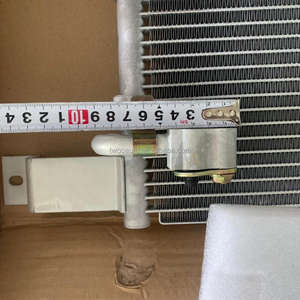 Nouveau condenseur de pièces d'auto ME733430 pour camion Mitsubishi FV515 - Product Image 3