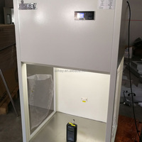 Système de banc de nettoyage à flux laminaire vertical avec unité de filtre à ventilateur FFU, douche à air et conception de mur souple pour laboratoire et tente de culture