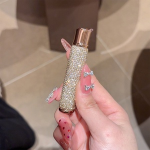 Briquet à cigarettes gonflable créatif haut de gamme, adorable, pour filles, petit, portable, avec diamants incrustés, allumage par bâton, coupe-vent - Product Image 3
