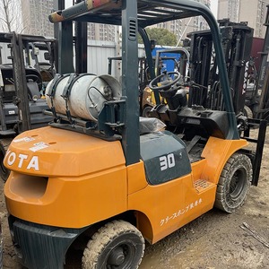 Chariot élévateur d'occasion de 3 tonnes, à essence, avec mât à deux étages et fourches de 1070 mm, à vendre - Product Image 2