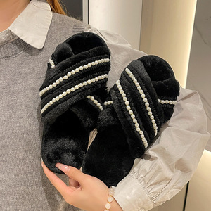 Nuevas Pantuflas Peludas de Comercio Exterior 2025 para el Hogar con Cadena Cruzada, Planas para Mujer - Product Image 2