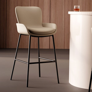 <span class=keywords><strong>Tabouret</strong></span> <span class=keywords><strong>de</strong></span> <span class=keywords><strong>bar</strong></span> moderne en cuir avec accoudoirs et pieds en métal - Design <span class=keywords><strong>de</strong></span> luxe léger pour usage domestique - Product Image 2