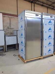 <span class=keywords><strong>Congelatore</strong></span> Verticale Commerciale a 1 Porta in Acciaio Inox / <span class=keywords><strong>Frigorifero</strong></span> Verticale a <span class=keywords><strong>2</strong></span> <span class=keywords><strong>Porte</strong></span> <span class=keywords><strong>con</strong></span> Carrello Mobile Interno - Product Image 4