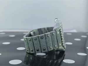 Reloj de Lujo con Movimiento de Cuarzo, Acero Inoxidable con Incrustaciones de Moissanita, con Materiales de Primera Calidad para Amantes de la Moda - Product Image 6