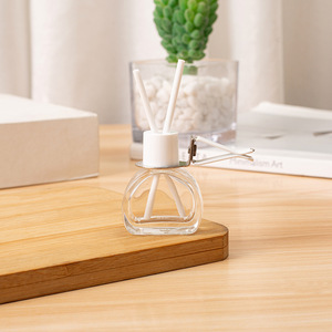 Rỗng trắng 8ml 10ml thủy tinh xe làm mát không khí chai nước hoa hương thơm xe khuếch tán chai với Vent clip và sậy khuếch tán thanh - Product Image 3