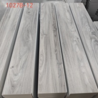 Revêtement de sol en vinyle SPC, planches rigides, système de clic, imperméable, PVC, épaisseur de couche d'usure 4 mm 5 mm, durable, pour usage commercial et résidentiel