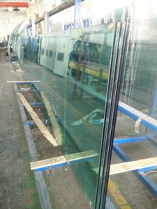 Verre plat laminé trempé de sécurité isolant pare-balles solaire alvéolaire de 3mm à 19mm pour fenêtres d'hôpitaux, portes, murs rideaux et douches - Product Image 6