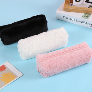 YY Trousse Kawaii Grande Capacité Boîte à Crayons Sanrio Kirby Kuromi Étui à Crayons en Peluche Cinnamoroll Pochette à Crayons en Peluche - Product Image 2