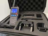 DR400-E Handgehaltener UAV-Detektor 1+N Team-Koordinations-Sicherheitsausrüstung mit Armbanduhr-Warnterminal