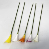 Realistische Europäische Einzelstiel Mini Calla-Lilie Lange Weiße PU-Blume Dekoration für Hotels Muttertag und Weihnachten