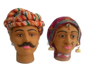 Sculpture de couple en résine artisanale, art indien traditionnel, décoration de table, décoration d'intérieur, ornement pour le salon - Product Image 5