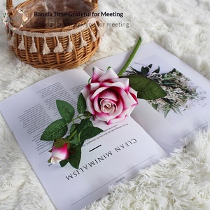 ช่อดอกกุหลาบกำมะหยี่เทียม ผ้าไหมประดิษฐ์ สำหรับตกแต่งบ้านและร้านอาหาร จากผู้ผลิตโดยตรง สไตล์ธรรมชาติ - Product Image 4