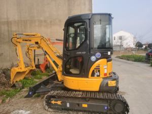 Komatsu PC35MR 3T รถขุดขนาดเล็กของแท้จากญี่ปุ่นเพื่อขุดดินไฮดรอลิกขนาดกะทัดรัดสำหรับโครงการในครัวเรือน - Product Image 2