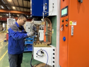 Chiếu thợ hàn thép không gỉ công suất xả Nut bu lông Máy hàn điểm - Product Image 3