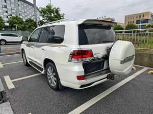 Toyota <span class=keywords><strong>Land</strong></span> <span class=keywords><strong>Cruiser</strong></span> LC200 d'<span class=keywords><strong>occasion</strong></span>, SUV 2015, 4.0L V6, édition limitée Moyen-Orient, 4x4, véhicule tout-terrain - Product Image 4