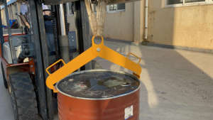 פלדה תעשייתי כיתה תוף lifter מלגזה מצורף עבור 55 גלון תופים 1000lbs קיבולת oem להתאמה אישית - Product Image 4