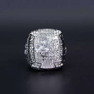 Alliage de haute qualité en gros transfrontalier pour 1934 1961 2010 2013 <span class=keywords><strong>Chicago</strong></span> Blackhawks Hockey Championship Rings Plaqué or 18 carats - Product Image 4