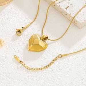 Moda Vintage geométrico prismático corazón collar 18K oro INS titanio acero <span class=keywords><strong>amor</strong></span> mujer joyería collar al por mayor - Product Image 4