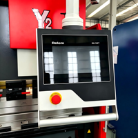 Presse plieuse hydraulique CNC |   Machine à cintrer les tôles métalliques avec conception de protection sécurisée pour une utilisation prolongée en atelier et système Delem