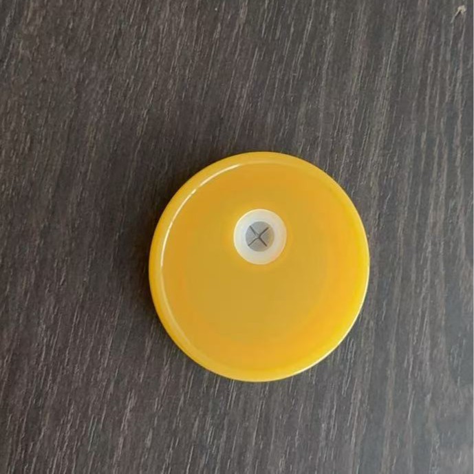 Jaune