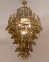 Lustre en verre de Murano italien contemporain, forme de pétale, éclairage suspendu en verre
