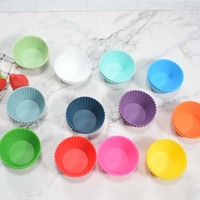 Lot de 12 tasses de cuisson en silicone doublures de muffins réutilisables moules à gâteaux antiadhésifs pour la cuisson sans Bpa (4 couleurs)