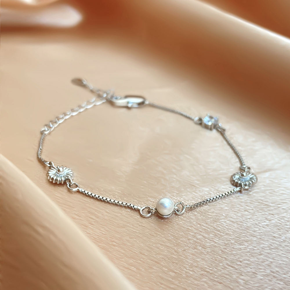 B773:สีเงิน