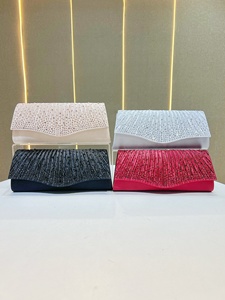 Borsa da sera plissettata da donna 2026 con glitter dorati, pochette a tracolla con catena, borse da festa per matrimonio, stile lungo, borse a mano con strass - Product Image 2