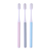 Brosse à dents ultra-douce à poils PBT avec manche en PP pour un nettoyage en profondeur, personnalisable en gros, pour usage domestique