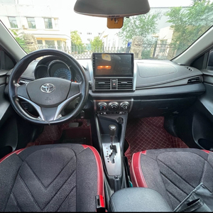 Toyota <span class=keywords><strong>Yaris</strong></span> L Automatica Usata con Tetto Apribile, Guida a Sinistra, Pneumatici R15, Sedili in Tessuto - Disponibile in Stock - Product Image 5