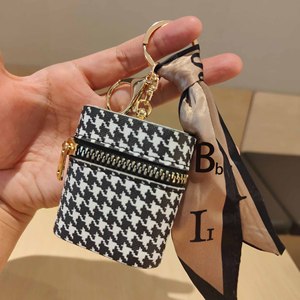 Wholesale Fashion Headset Earphone Pvc Faux Storage <strong>Leather</strong> Bag <strong>Keychain</strong> Luxury case Pouch Lipstick Holder <strong>Keychain</strong> for Women - Product Image 6