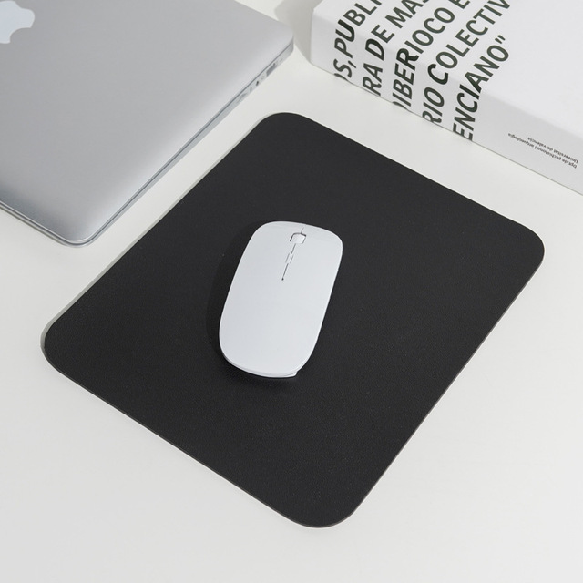 Hot Promotion Gifts Factory Direct Sale Non Slip PVC PU Leather Office Home Desk Mouse Pads 25x21cm