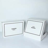 Boîtes d'emballage pour vêtements en carton ondulé robustes et écologiques, personnalisables avec impression de logo de marque sur mesure
