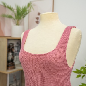 Top corto de punto con cuello de punto de color liso, 100% acrílico, estilo sencillo, antiarrugas, de Vietnam - Product Image 5