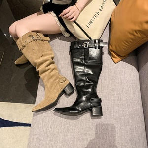 Nouvelles bottes hautes en PU pour femmes, style moderne, avec tissu doux, bout pointu, talon plissé, pas besoin de boucle de fixation, pour l'hiver/le printemps/l'automne - Product Image 5