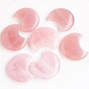 Piedra <span class=keywords><strong>de</strong></span> bolsillo <span class=keywords><strong>de</strong></span> <span class=keywords><strong>luna</strong></span> <span class=keywords><strong>de</strong></span> cuarzo rosa cavada amor curativo <span class=keywords><strong>de</strong></span> cristal natural al por mayor para decoración y regalos - Product Image 5
