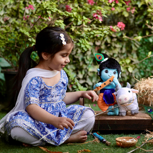 Muñeco de Peluche del Dios Hindú Krishna y Vaca, Pequeño y Suave, Juguete de Peluche con Mantras, Ligero y Seguro para Niños - Product Image 5