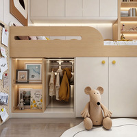 Lit mezzanine enfant en bois clair sur mesure avec armoire intégrée, bureau et éclairage d'ambiance LED pour chambre d'enfant
