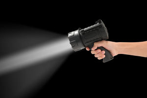 Linterna LED USB C de 4200 Lúmenes, IP67, Resistente a Caídas de 1 Metro, 3 Modos, Bloqueo de Seguridad, Regulable, Portátil, para Oficina, Exteriores, Taller, Tareas en Carretera - Product Image 5