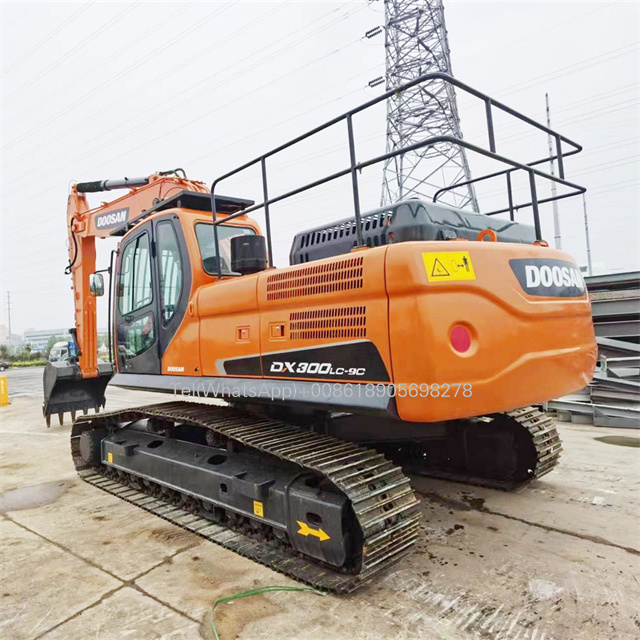 real supplier excav second hand used Excavators Doosan DX300 towable backhoe digger crawler machinery For Sale