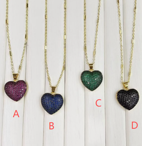 Collar con Colgante de Corazón con Circonitas Cúbicas y Baño de Oro de 18K, Joyería de Moda para Mujer - Product Image 1