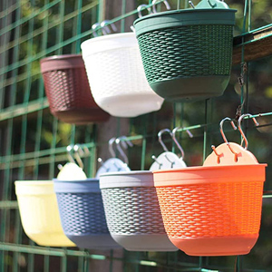 Ventes en gros de jardinières suspendues, paniers à fleurs en résine, jardinières murales suspendues, pots à fleurs suspendus, pour clôture, balcon ou balustrades - Product Image 4