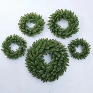 Guirlande <span class=keywords><strong>de</strong></span> <span class=keywords><strong>Noël</strong></span> HLC 30/40/50/60cm, <span class=keywords><strong>couronne</strong></span> <span class=keywords><strong>de</strong></span> <span class=keywords><strong>Noël</strong></span> artificielle en aiguilles <span class=keywords><strong>de</strong></span> pin pour décoration extérieure et intérieure, centres commerciaux, hôtels - Product Image 1