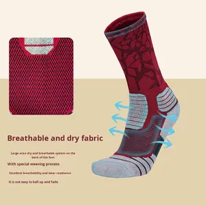 Chaussettes de basket-ball longues et épaisses pour hommes - Chaussettes de sport professionnelles avec mélange de coton antidérapant - Product Image 1