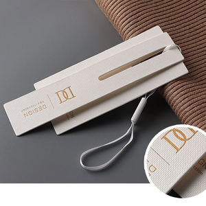 Étiquettes en cuir gaufré personnalisées, forme rectangulaire, découpées au laser avec logo 3D pour vêtements - Product Image 1