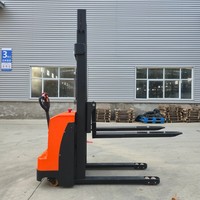 Chariot élévateur transpalette électrique automatique autoporté réglable de 1,5 tonne avec fourches et hauteur de levage de 3 mètres en stock