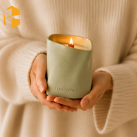 FUBEI LIVING Décoration d'intérieur Cadeau Pot à bougie en céramique mate au design sac en papier froissé 3D, Bougie parfumée à la cire de soja avec mèche en bois
