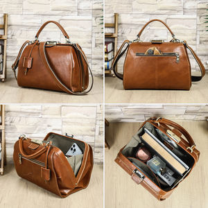 กระเป๋าหนังวัวแท้ทรง<span class=keywords><strong>หมอ</strong></span> หลายขนาด สำหรับผู้หญิง ยี่ห้อ Contact's ดีไซน์ย้อนยุค สวยหรู ใช้ได้ทุกวัน พร้อมจี้และตัวล็อค - Product Image 3